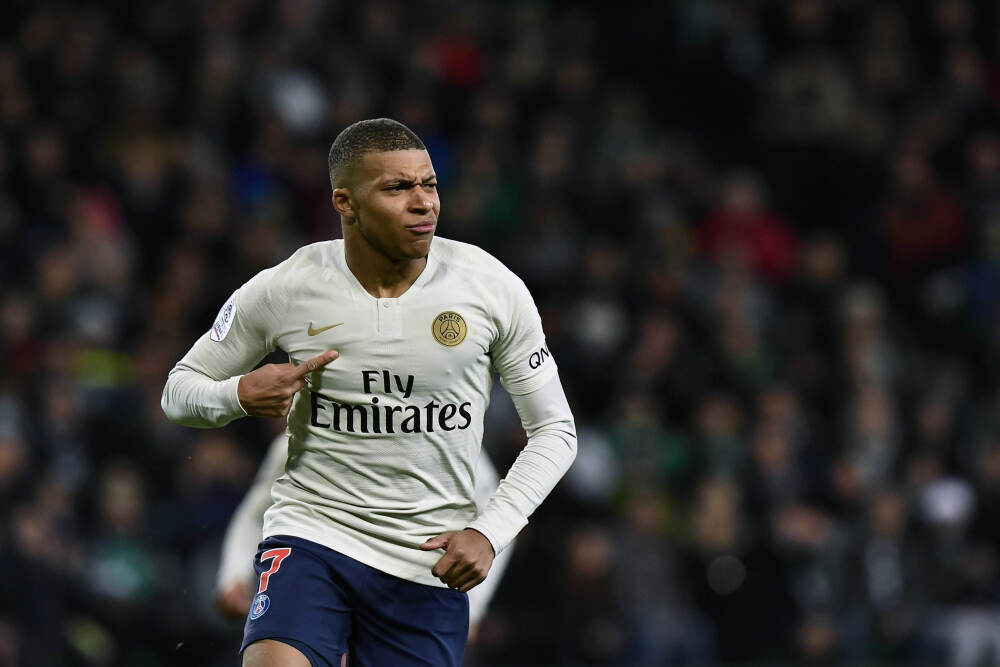 罗马诺：切尔西后卫迪萨西已经被推荐给巴萨，但必须是永久转会